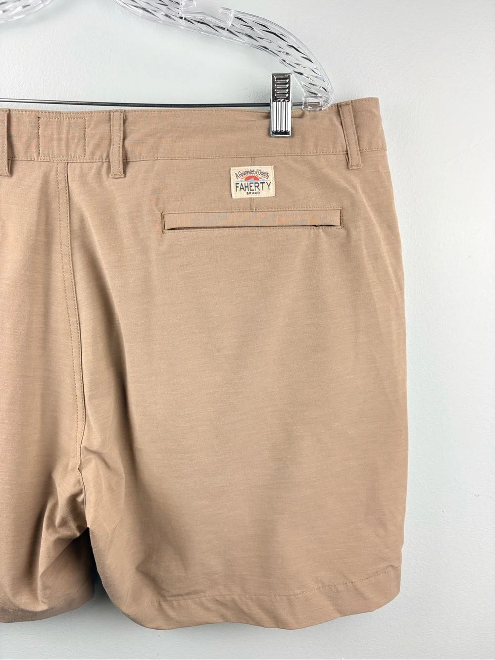 Faherty All Day Shorts 7” in Khaki Quick Dry Stretch Lightweight Drawstring 40